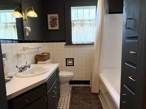Bath - 608 E 2nd St, Eureka, KS 67045 photo 1 of 1