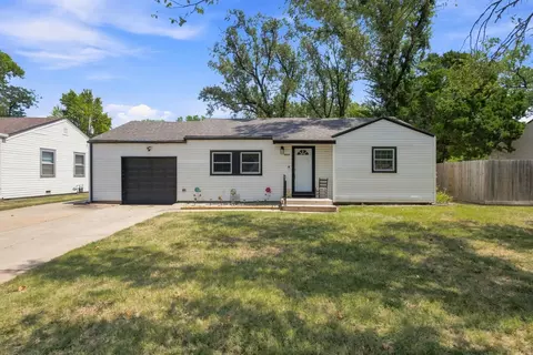 2422 S Everett St, Wichita, KS 67217