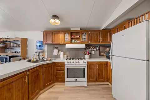 Kitchen - 9901 E 103rd St S, Mulvane, KS 67110 photo 2 of 4