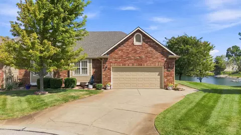 2315 N Lakeway Ct, Wichita, KS 67205
