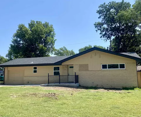 720 N Elm, Belle Plaine, KS 67013