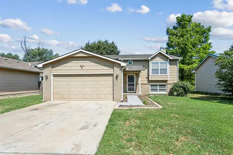 10702 E Bluestem St, Wichita, KS 67207