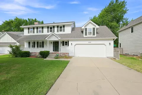 2335 N Stoneybrook Ct, Wichita, KS 67226