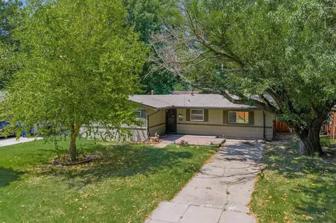 1037 Inverness Dr, Wichita, KS 67218