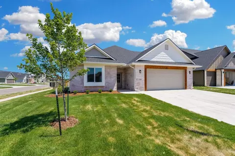 706 N Rainbow Lake Ct, Wichita, KS 67235