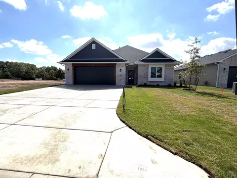 706 N Rainbow Lake Ct, Wichita, KS 67235