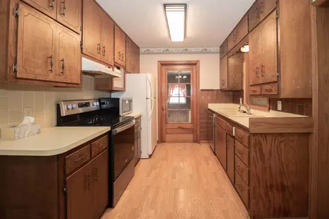 Kitchen - 623 E Mulvane, Mulvane, KS 67110 photo 1 of 1