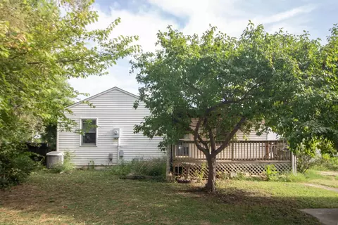 Exterior - 623 E Mulvane, Mulvane, KS 67110 photo 4 of 7