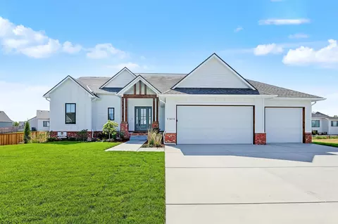 11413 E Winston Cir, Wichita, KS 67226