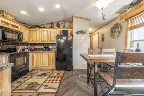 Kitchen - 2257 Lookout Point Rd, Fall River, KS 67047 photo 2 of 5