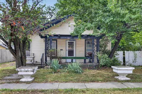 1917 W Mccormick Ave, Wichita, KS 67213