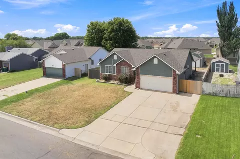 809 N Bay Country, Wichita, KS 67235