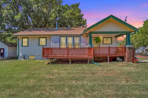 625 E 5th, Newton, KS 67114
