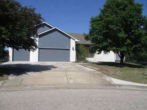 3434 N Hazelwood Ct, Wichita, KS 67205