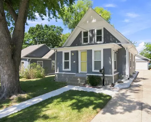 520 Lakeside, Newton, KS 67114