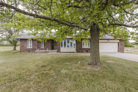 2929 S Greenwich, Wichita, KS 67210