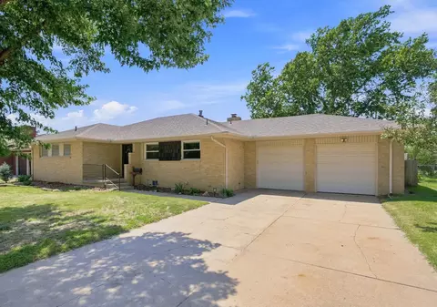 1633 N Charles St, Wichita, KS 67203