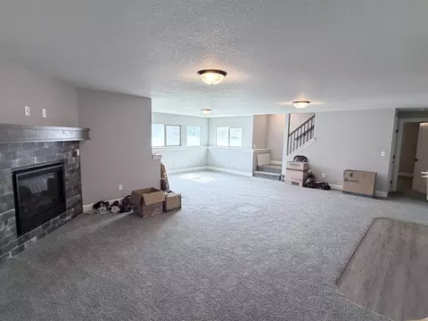Living - 404 E Samantha Ct, Mulvane, KS 67110 photo 4 of 5