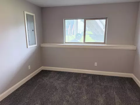 Bedroom - 404 E Samantha Ct, Mulvane, KS 67110 photo 2 of 3