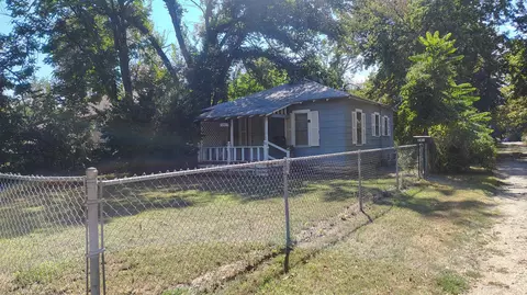 241 N Saint Clair Ave, Wichita, KS 67203