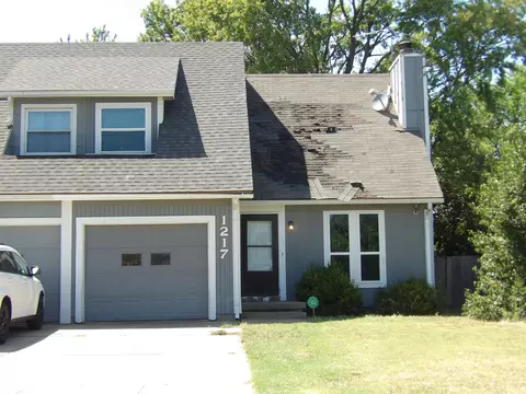 1217 S Linden St, Wichita, KS 67207