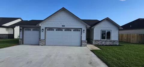 1520 E Appleton St, Valley Center, KS 67147