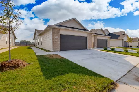4501 N Sandplum, Wichita, KS 67205