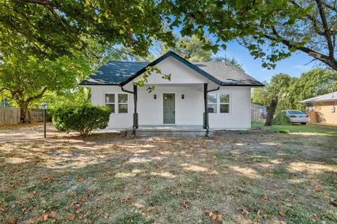 3321 W 9th St N, Wichita, KS 67203
