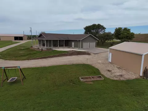 482 N 290th, Miltonvale, KS 67466