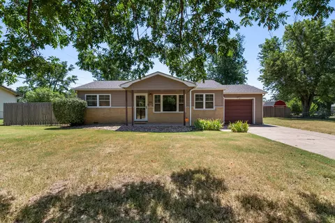 1011 W Lockwood St, Wichita, KS 67217