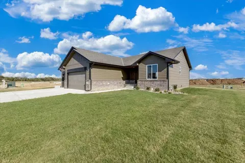 Exterior - 2231 E Arrowhead St, Andover, KS 67002 photo 3 of 9