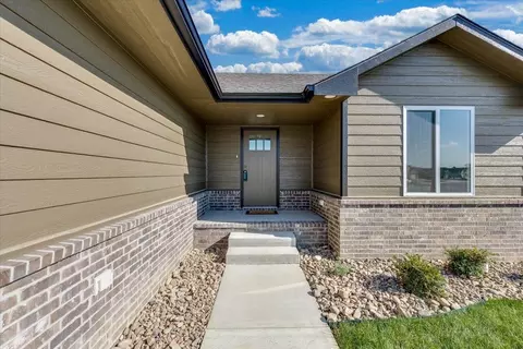 Exterior - 2231 E Arrowhead St, Andover, KS 67002 photo 5 of 9