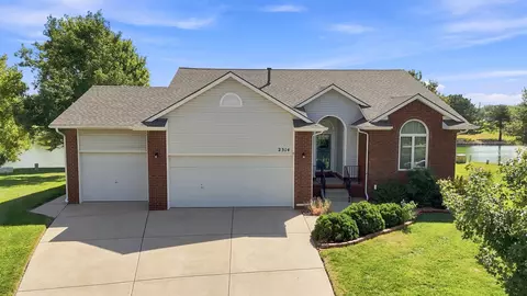 2314 N Parkridge Ct, Wichita, KS 67205