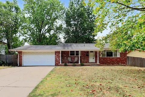 10233 W Binter, Wichita, KS 67212
