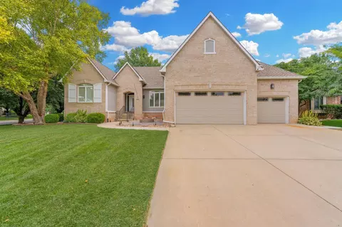 1272 N Hickory Creek Ct, Wichita, KS 67235