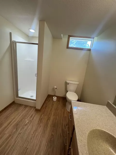 Bath - 815 E 1st, Eureka, KS 67045 photo 3 of 3