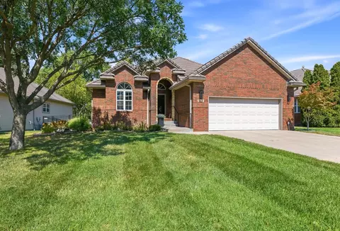 2819 N Plumthicket Cir, Wichita, KS 67226