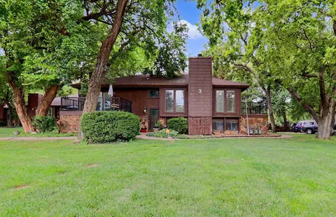 2421 S Yellowstone St #302, Wichita, KS 67215