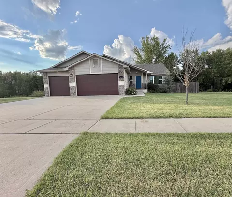 814 N Homestead Dr, Wellington, KS 67152