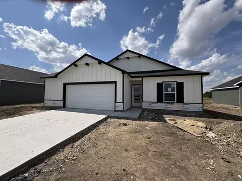 5717 Plumthicket St, Bel Aire, KS 67226