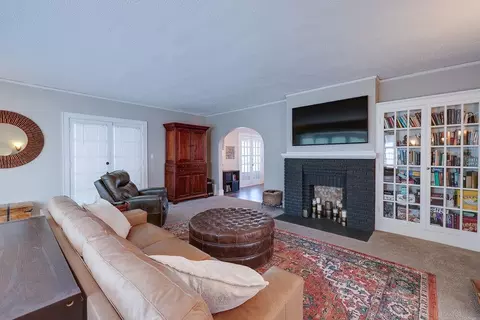 Living - 902 E 8th Ave, Winfield, KS 67156 photo 1 of 4