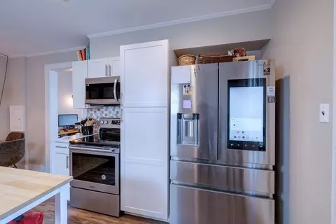 Kitchen - 902 E 8th Ave, Winfield, KS 67156 photo 5 of 7