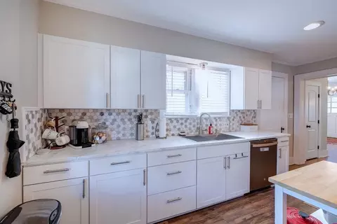 Kitchen - 902 E 8th Ave, Winfield, KS 67156 photo 4 of 7