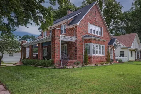 Other - 902 E 8th Ave, Winfield, KS 67156 photo 1 of 6