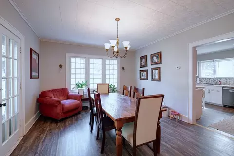 Dining - 902 E 8th Ave, Winfield, KS 67156 photo 1 of 3