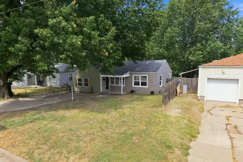 3114 E Range Rd, Wichita, KS 67216