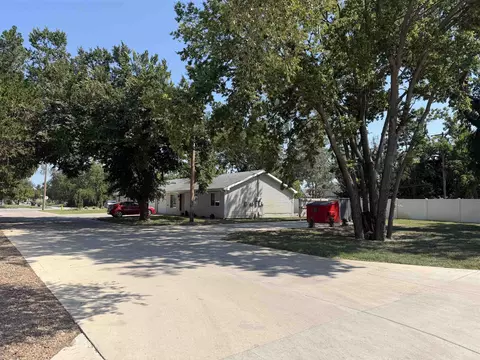 126 S Ohio St A-p #128 S. OHIO ST. A-B, Salina, KS 67401