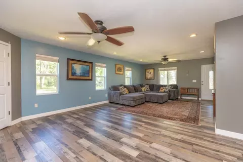 Living - 1905 Deer Rd, Abilene, KS 67410 photo 2 of 2