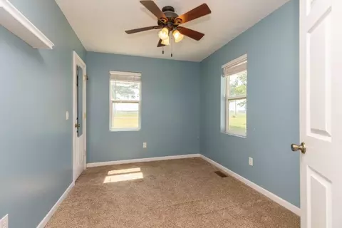 Bedroom - 1905 Deer Rd, Abilene, KS 67410 photo 3 of 4