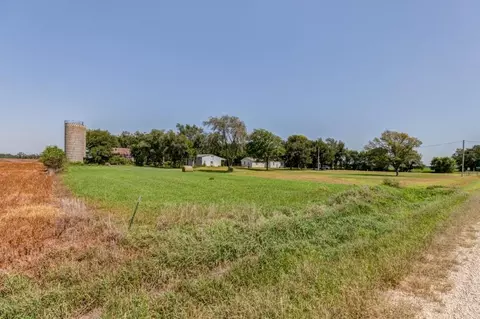 Exterior - 1905 Deer Rd, Abilene, KS 67410 photo 7 of 7